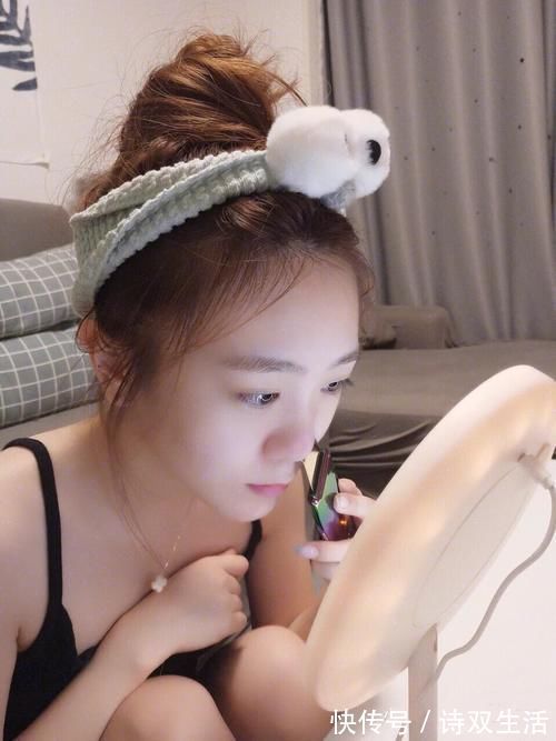 卸妆油|去黑头粉刺闭口最有效的方法有哪些?几个小方法,来试试吧