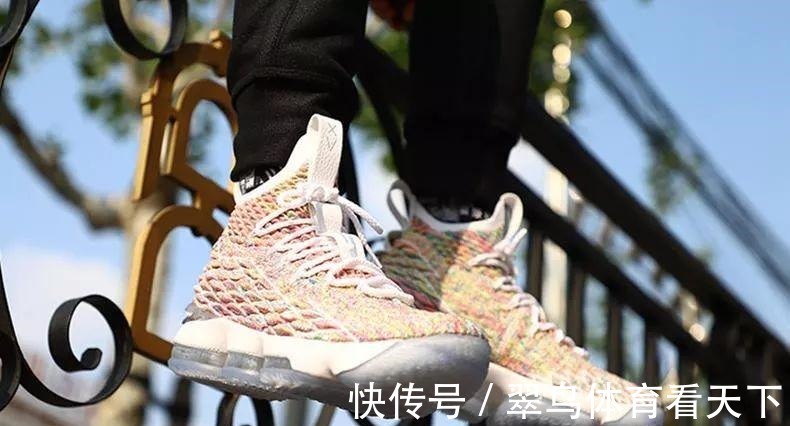 lebron|《这就是灌篮》的热播让篮球鞋火了! 盘点五款实战与颜值俱佳的篮球鞋！