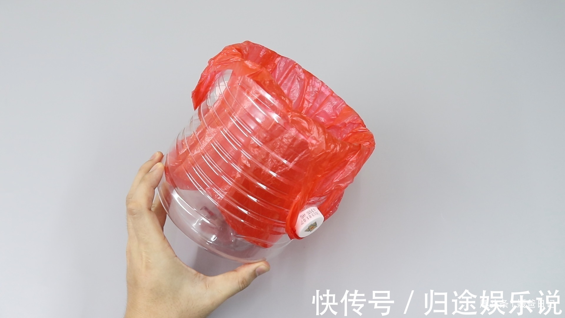 媛爸|我家的小垃圾桶从来不用花钱买，脏了直接换新的，太棒了