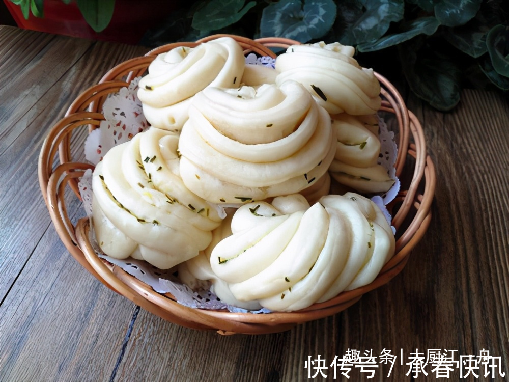 好吃|过年蒸花卷,记住不要直接上锅蒸,诀窍教会你,花卷好吃不塌馅