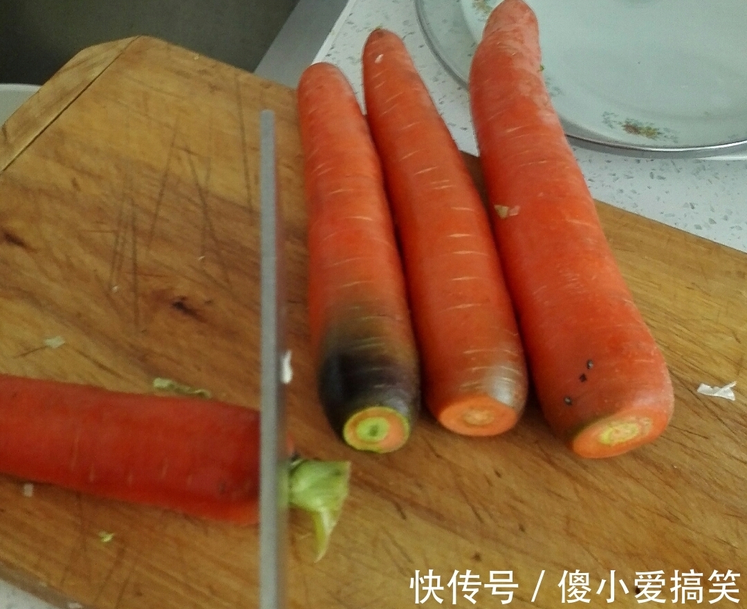 胡萝卜也可以这样吃，暄软香甜，美味可口，有一举多得的功效