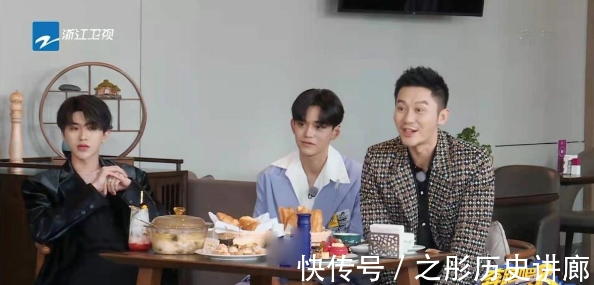 套路|《奔跑吧》導演變會玩了!早餐時告訴大家,沒套路才是真正的套路