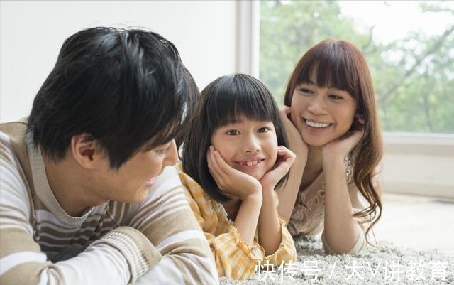 孩子|家长签名意外走红,老师连连赞叹:有这样的家长难怪孩子成绩好