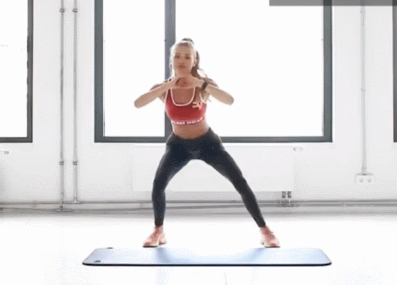 身材|日本模特破茧成蝶,健身5年从cosplay到健美冠军,好身材让人羡慕