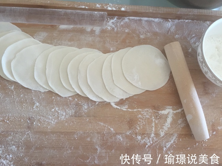 媳妇把早餐换个花样,十分钟就做好,一碗下肚热乎又开胃,特好吃