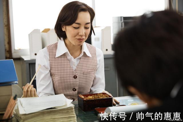 《快樂大本營》無限期停播職場打拼除了工作,更要多出一只眼睛