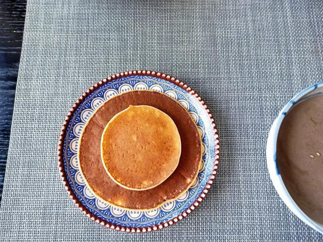 老两口的“轻食”早餐,简单又美好,网友有仪式感的生活