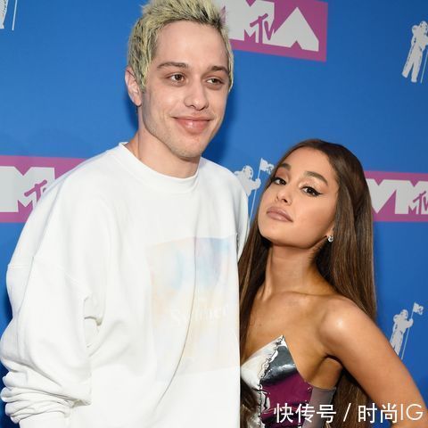 mA妹官宣结婚晒婚纱照,低调情侣超养眼,A妹虐心情史终于找到真爱