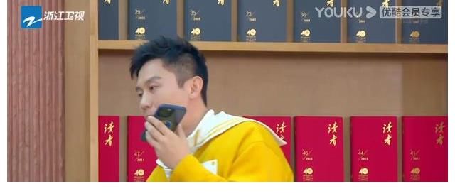 《奔跑吧》李晨連線鄧超貌似對方在錄節(jié)目，兩檔節(jié)目要夢幻聯(lián)動？