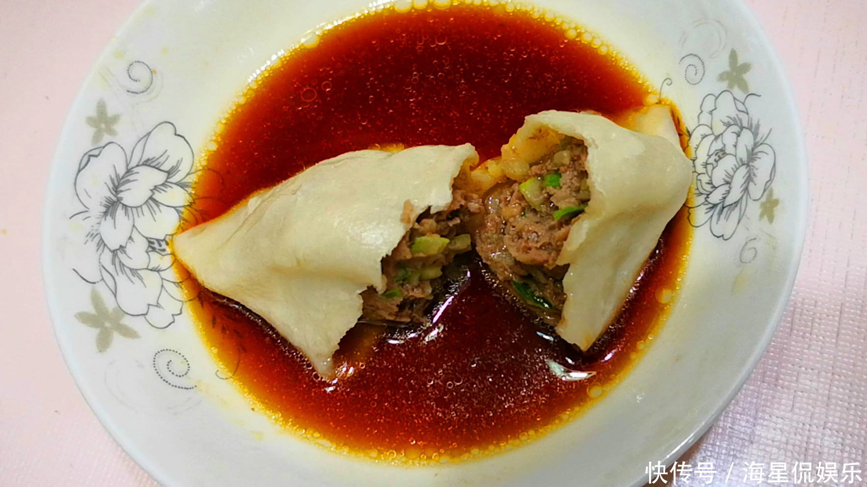 秘诀|调肉饺子馅,到底先加盐还是油大厨教你小秘诀,肉馅不柴更入味