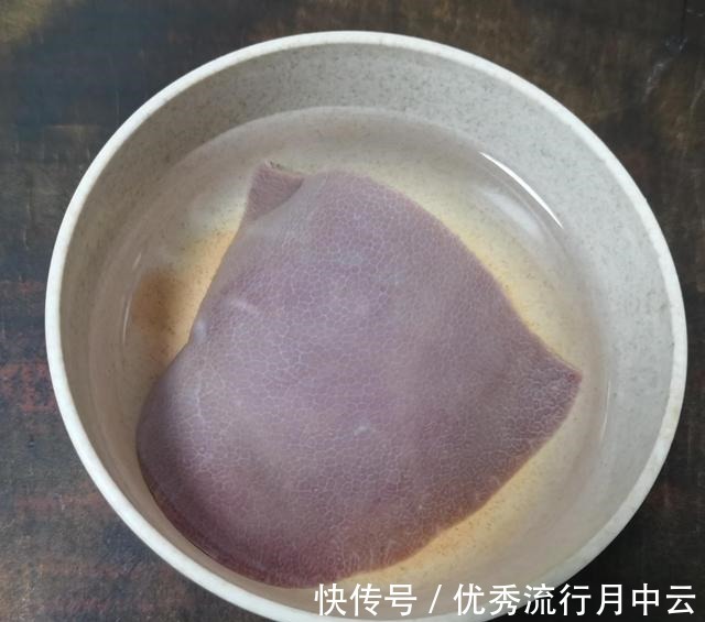 一块豆腐，两道菜，10元左右，小老百姓的小日子，就这么造！