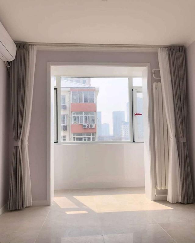 罗马杆|越来越多人挂窗帘不用罗马杆了,现在流行装这种,简洁美观又实用