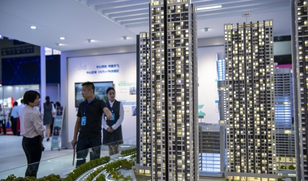 高层住宅|两梯四户的高层正在慢慢被“抛弃”?建筑学家直言:存在3大硬伤