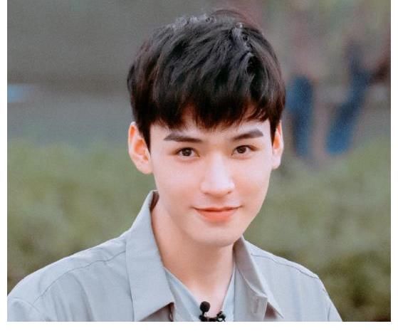 姚安娜|龚俊退出《中餐厅5》，檀健次成为替补，观众并不太在乎