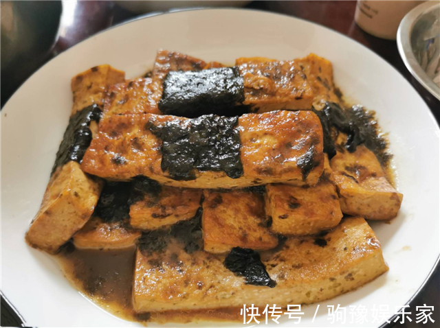 水煮鱼|农忙和老公回老家帮忙，婆婆中午下厨招待，一桌菜却城里吃不到！