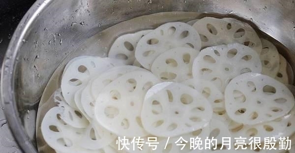 小葱|为什么你做的凉拌藕不爽脆, 又黑又硬, 原因在这里!