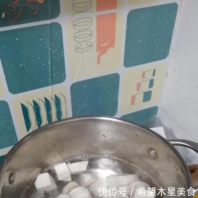 红烧芋头|芋头这样吃,比吃肉还香,营养加倍,食欲大增,一上桌就被抢光了