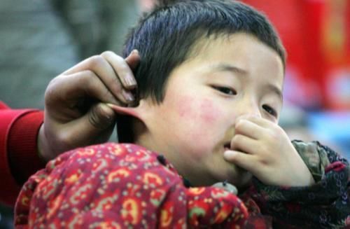 学校|只给女儿买“最便宜”文具的妈妈：实在没招了，一带去学校就被偷