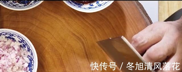 这种板栗烧鸡做法你绝对没吃过，口味厚重，香气扑鼻，味道好极了！