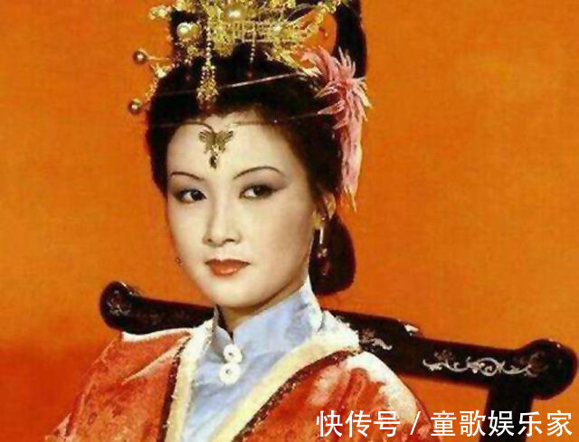 黛玉&黛玉第一次进府,王熙凤为何姗姗来迟,真的是“无礼”吗