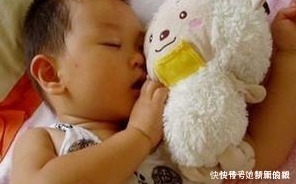 个子|孩子如果经常这么睡觉,以后可能与高个子无缘,父母要多加注意了