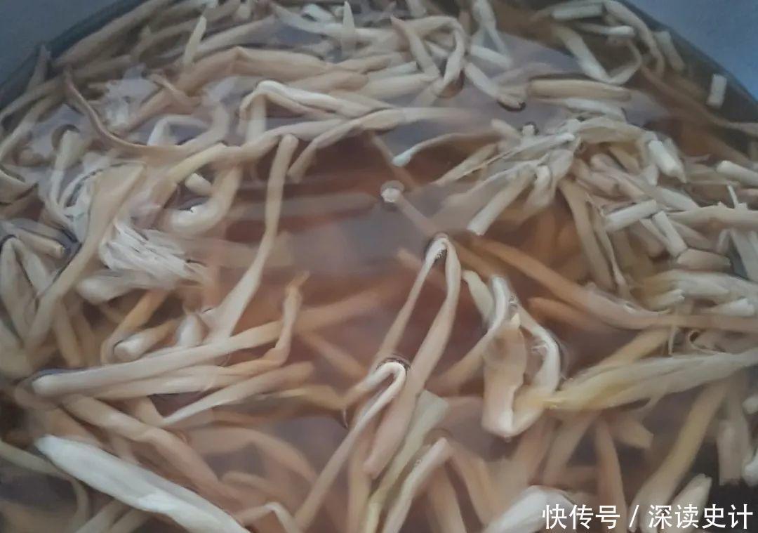 农村的6种花，烙饼子、炒菜、炖汤···再晚没得吃了！