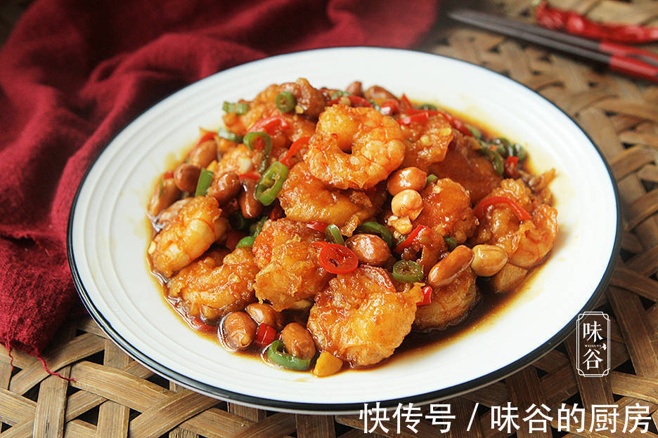 大雪时节，天冷多吃这8道美食，驱寒暖身营养足，好吃还很下饭