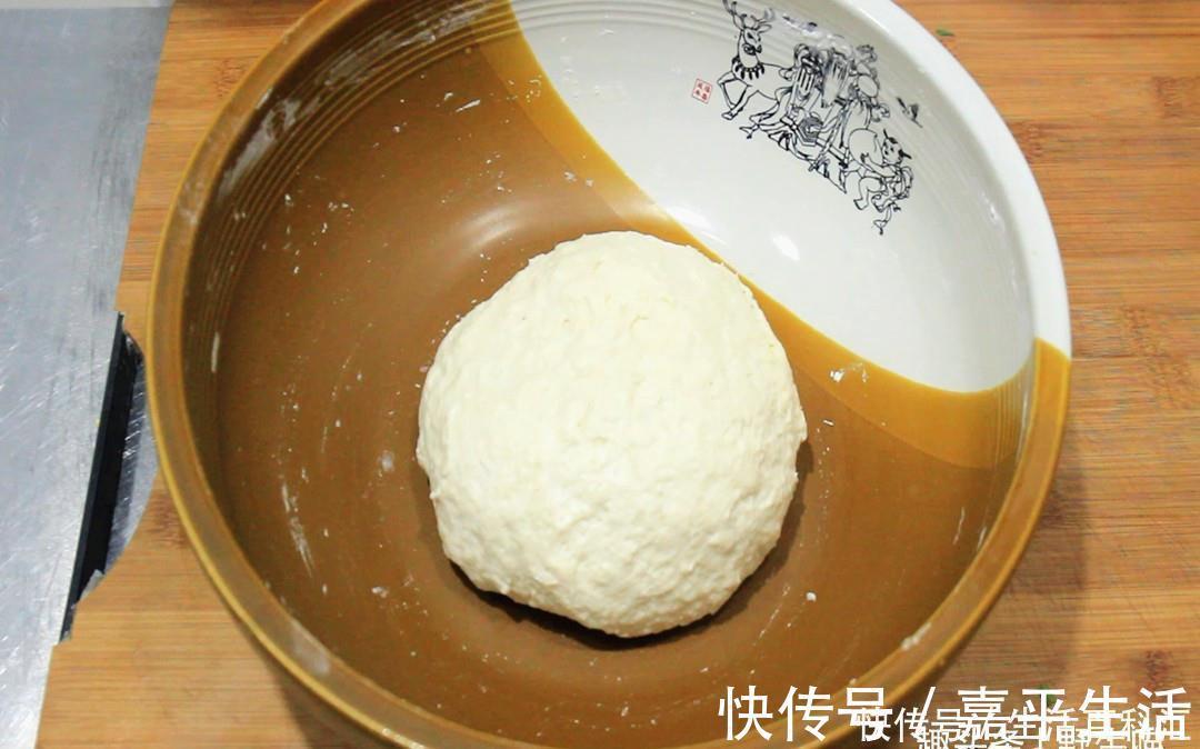 面粉|面粉里加包牛奶，我家一周吃5次！一口一个暄软香甜，孩子抢着吃