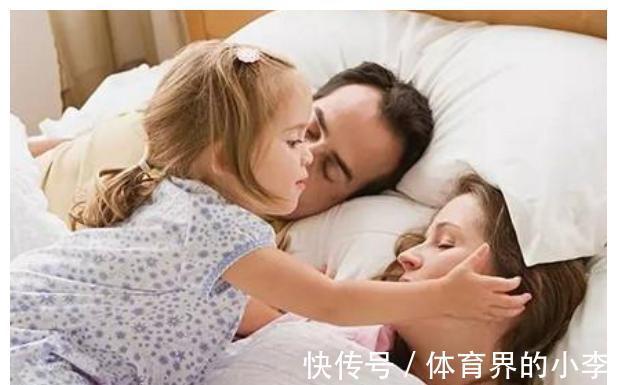 妈妈|宝宝多大要分床睡？别太晚了，以免对孩子对大人都不好，要知晓