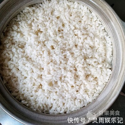 肉食者|腊味煲仔饭――做出好吃的饭原来可以这么简单!#肉食者联盟#