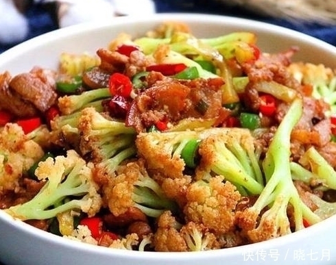 馆子|去饭店点菜时,牢记“4点1不点”,服务员:这人真会吃