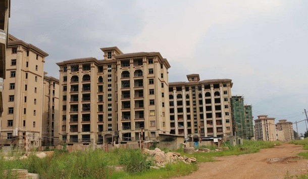 楼盘|降价房能买吗济南有楼盘降价5千元,最后还停工了