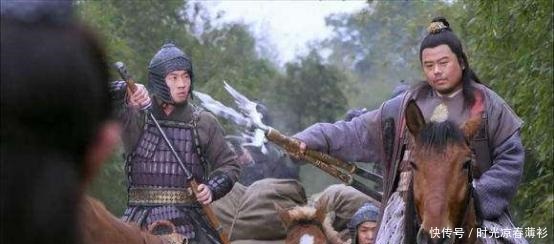 人可以|五将战李元霸一人能接三锤,有两位最惨,直接被撕成两片!