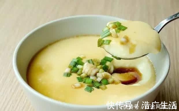 蛋羹|蒸鸡蛋羹，别只知道加温水，滴上几滴“它”，蛋羹细滑无蜂窝