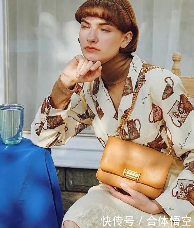 烂大街的包包别背了!2021春夏最流行的是这些