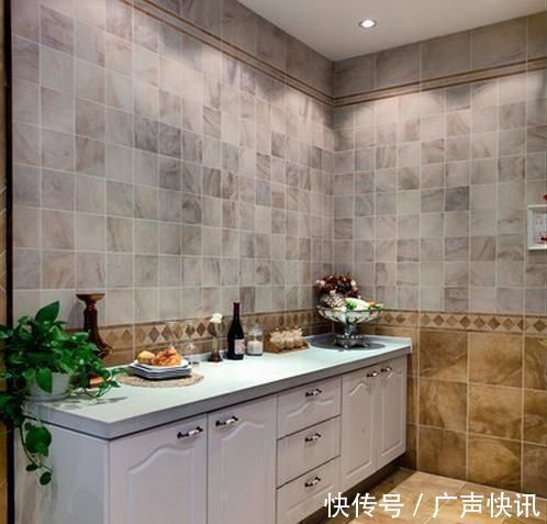 木地板|客厅地面这么铺,比木地板好看100倍,难怪有钱人都学着做