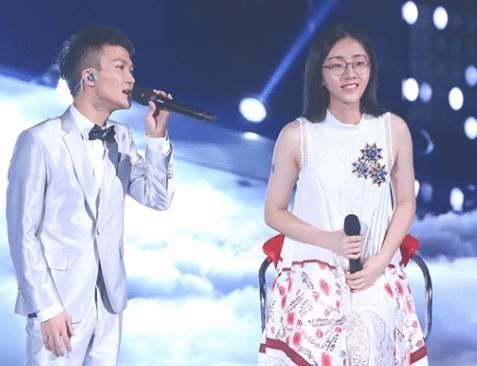 她背著丈夫參加好聲音,爆紅后稱自己是單身,下臺(tái)立馬就與丈夫辦離婚