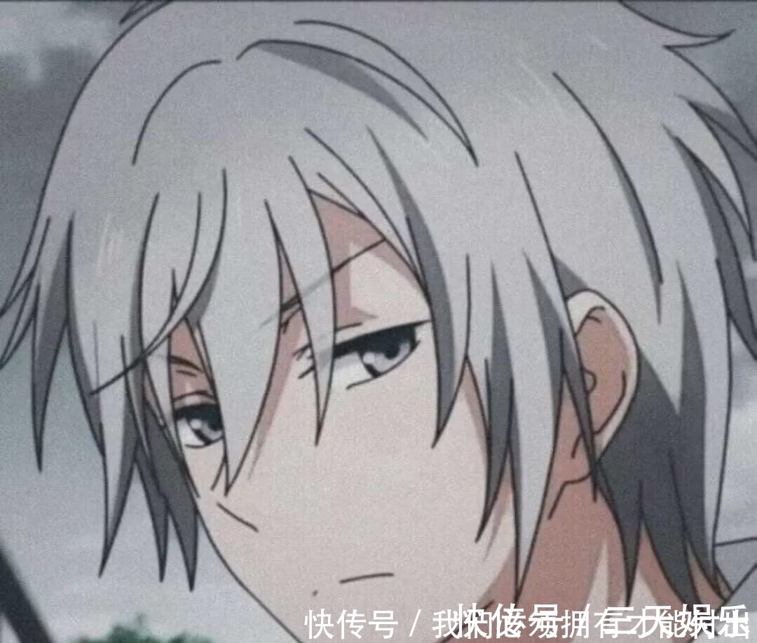 动漫头像:不要在意别人的眼光,因为有时候他们只是在嫉妒你