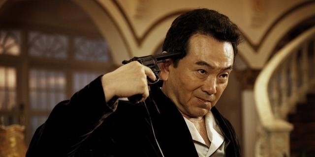 老戏骨|65岁老戏骨直播被网友抨击，当场失控痛哭，明星做兼职也是错？