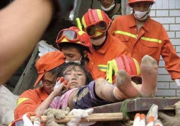 小姐姐|汶川地震幸存者机械腿走秀冲上热搜，她说：下一次会更加自信