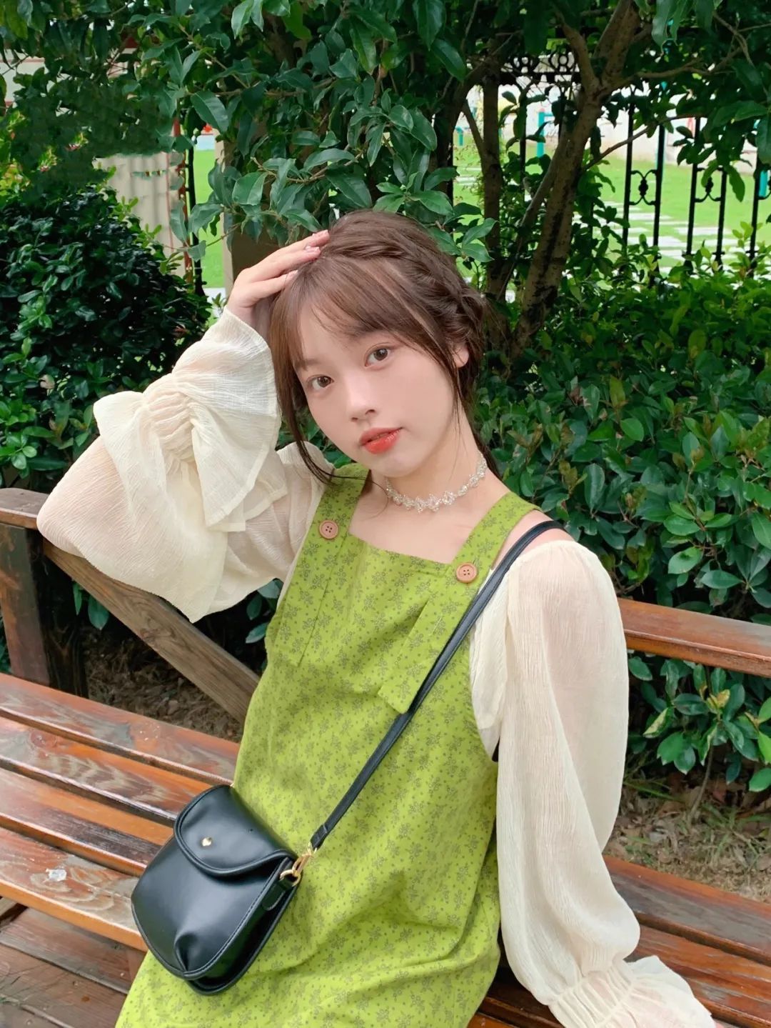 韩国小姐|小个子“不穿裤子”最显高！早秋流行这样穿，好看又时髦