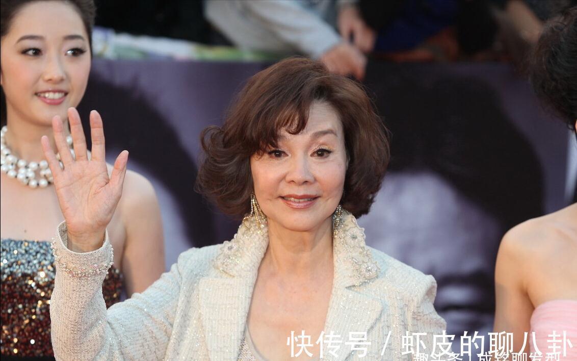 卷发 到了奶奶辈的年龄,都会选择剪短烫卷的发型,怎样做到全国统一?