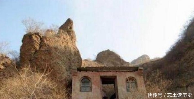 科举考试|古人走夜路时,为何宁愿睡荒野睡坟地,也不愿去古庙中休息?