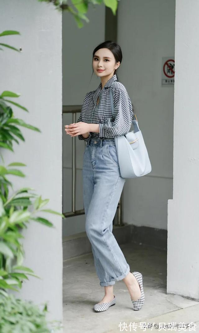 时髦 快扔掉高跟鞋!今夏“凉鞋 + 云朵裤”火了,好看又时髦