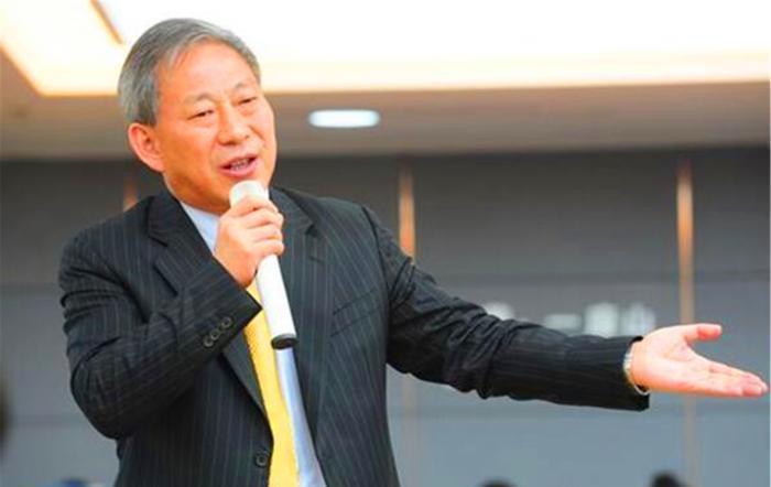 二胎|他和女学生相爱,因生二胎而没了工作,二胎长大后赚千亿回报他