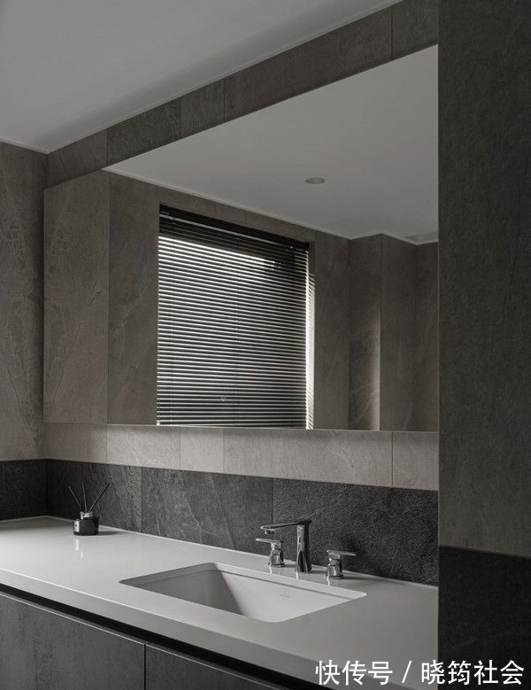 公卫|单身男青年的180㎡之家,全屋简约风,一个人独居,也住出高级感