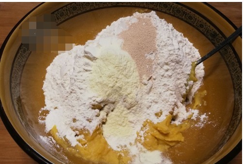 烤箱|红薯独特做法,加一个鸡蛋,不用烤箱,女儿说比买的面包还好吃