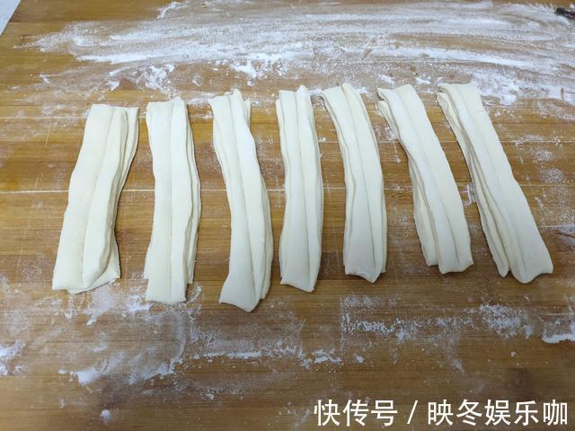 泡打粉|原来炸油条这么简单,掌握好“2111”配方比例,根根蓬松酥脆