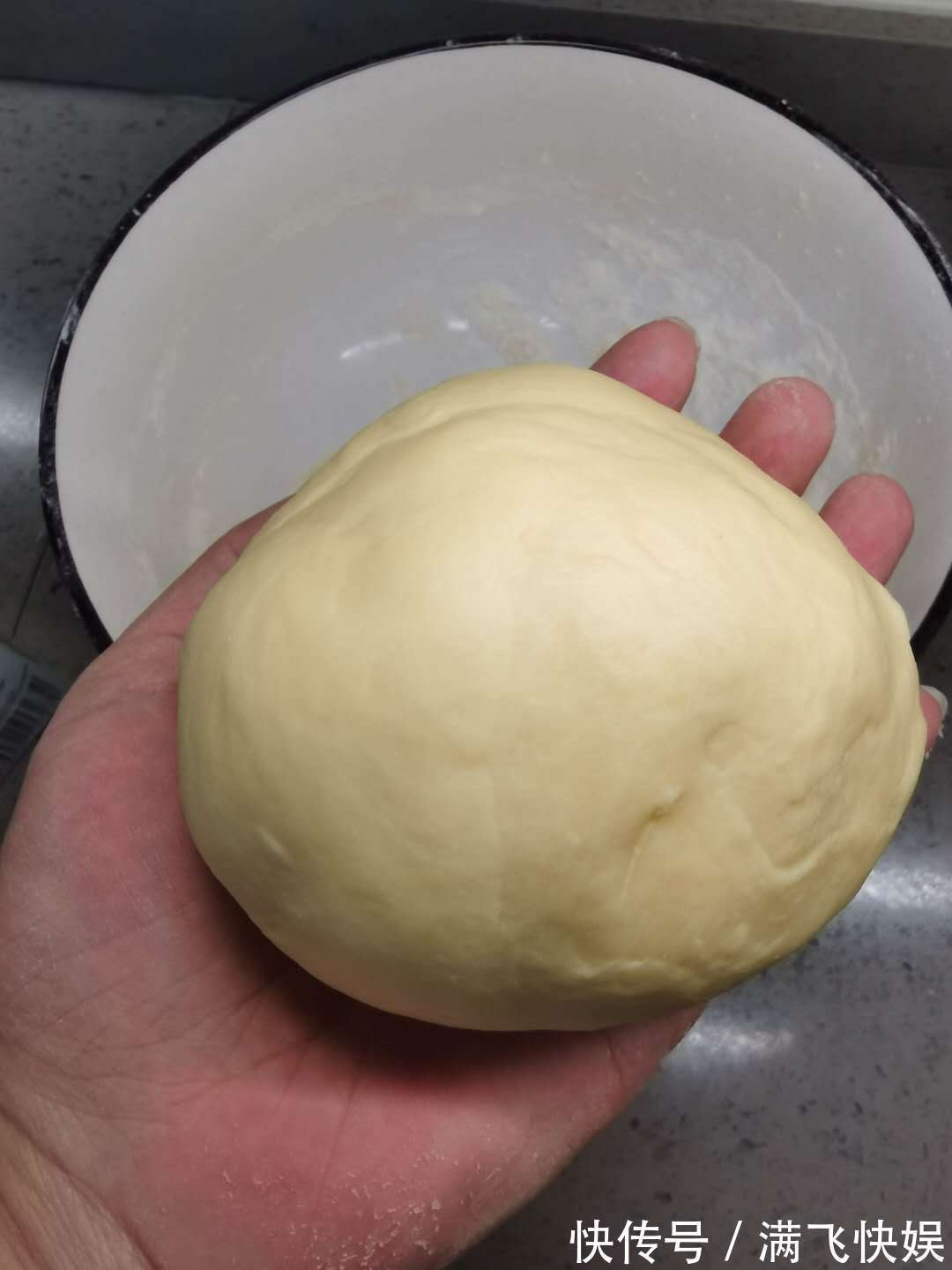 要点|炸油条时,谨记这3个要点,油条蓬松柔软,有空心,一次就成功