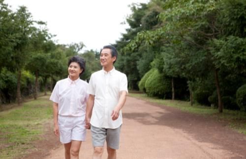 碳水化合物|坚持每天走路，血糖从13降到了正常范围，有科学依据吗？
